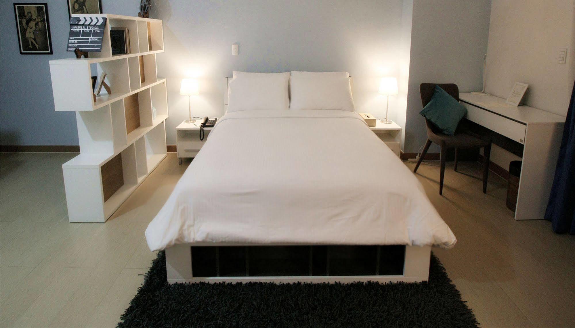 Maxstays - Max Style @ The Venice Residences Тагуиг Екстериор снимка